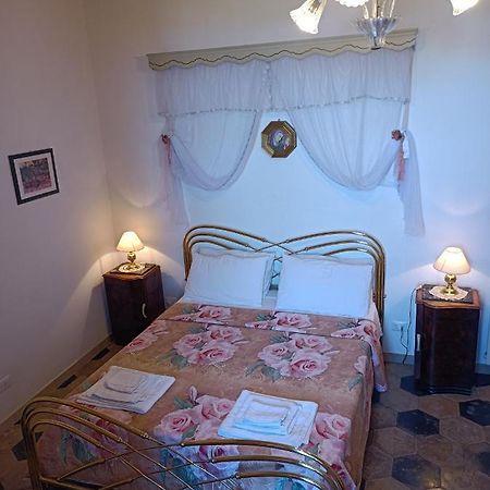 Angelina Antica Dimora Bed and Breakfast Terracina Buitenkant foto