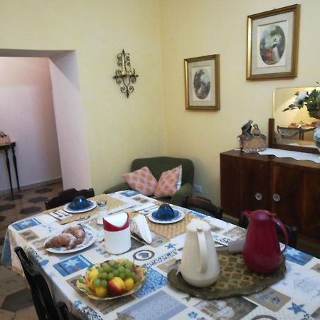 Angelina Antica Dimora Bed and Breakfast Terracina Buitenkant foto